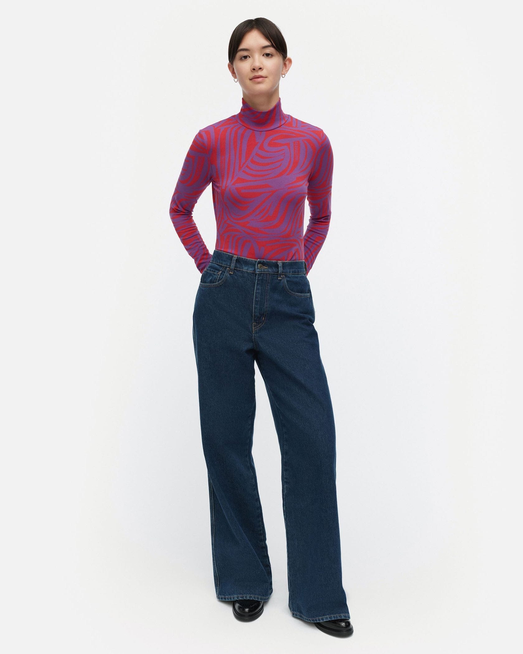 【新品】marimekko / ロゴ 長袖カットソー XS 一部店舗・オンラインストア限定】Jakala Jokuraita Logo カットソー