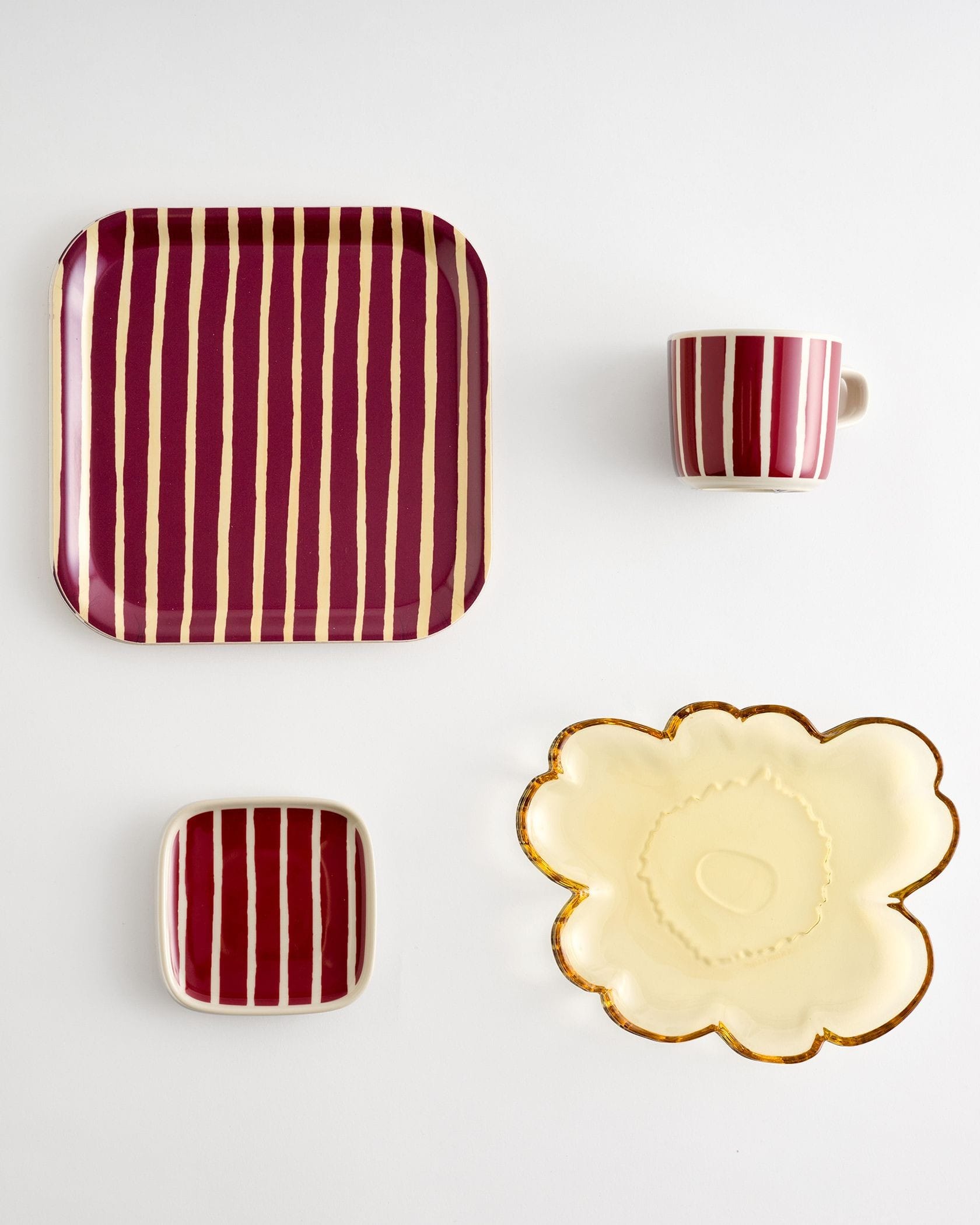 オンライン限定】Unikko ガラスプレート ＆ Piccolo コーヒーカップ