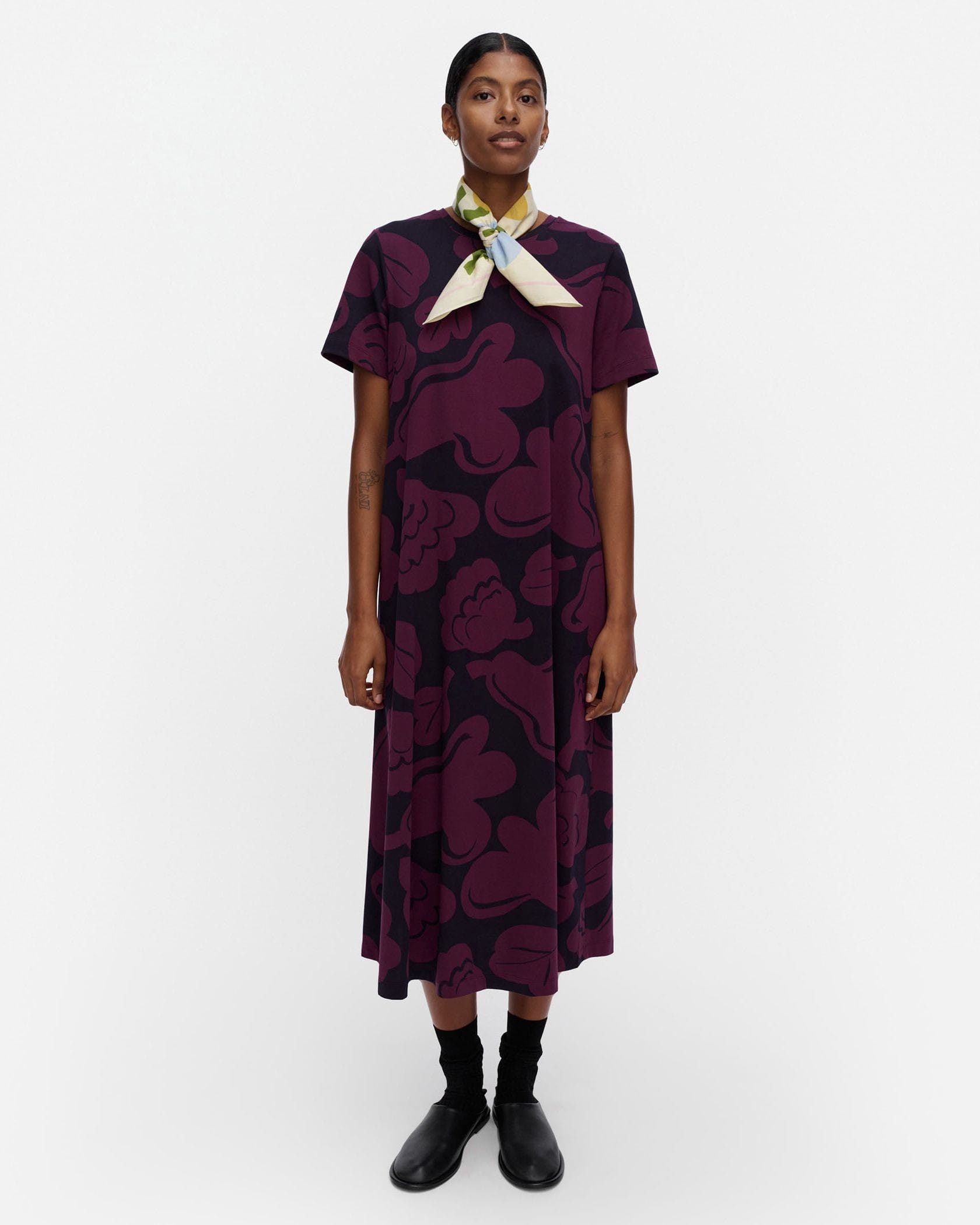 Pisteinen Kukasta kukkaan ワンピース | Erja Hirvi | Marimekko