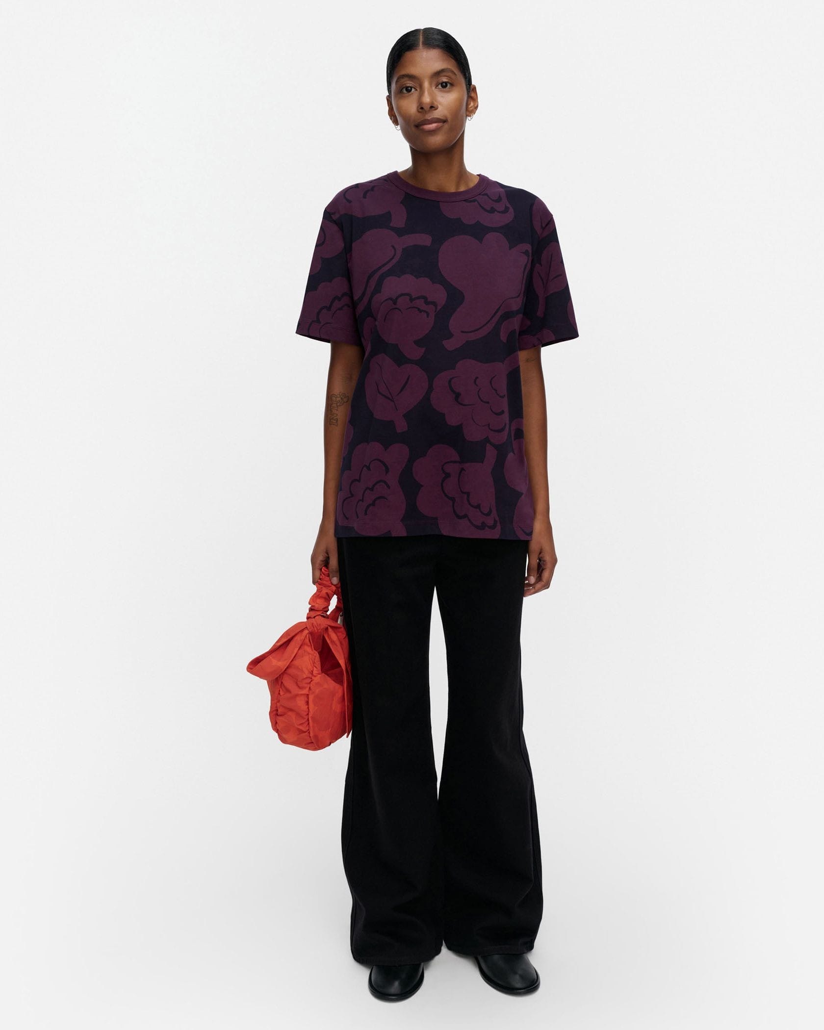 『タグあり』先月購入 Marimekko Tシャツ Skenaario Kukasta kukkaan Tシャツ | Erja Hirvi | Marimekko