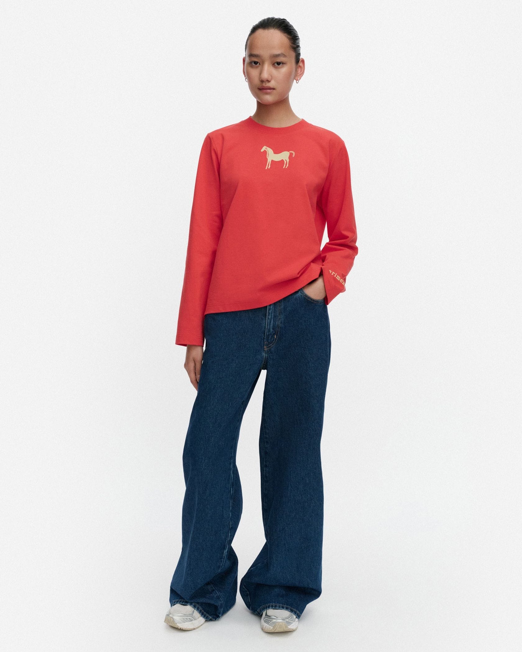 Elve Musta Tamma Placement カットソー | Maija Isola | Marimekko